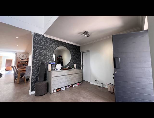 5 BEDROOM HOUSE TO LET IN BIG BAY